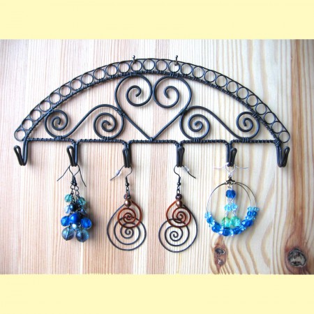 Drátovaný věšák